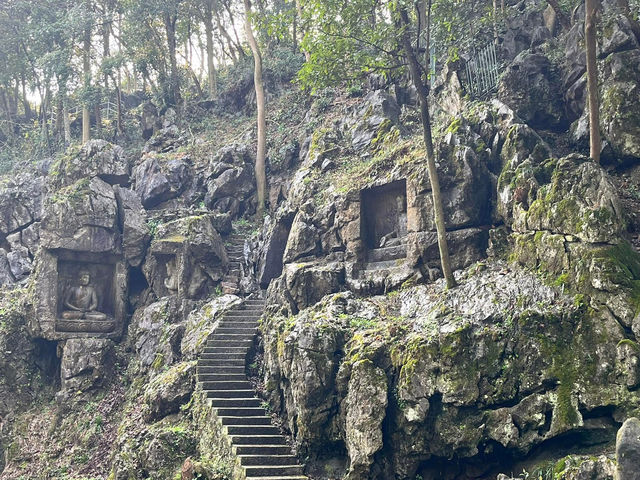 🗿 Feilai Peak Scenic Area – A Hidden Gem of Ancient Buddhist Art in Hangzhou