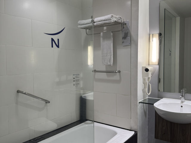 Where to stay at Bandung? Novotel Bandung-enjoy amazing mountain view from city center