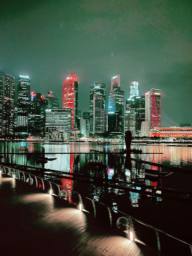 Majestic Nights at Marina Bay Sands: A Symphony of Light and Skyline 