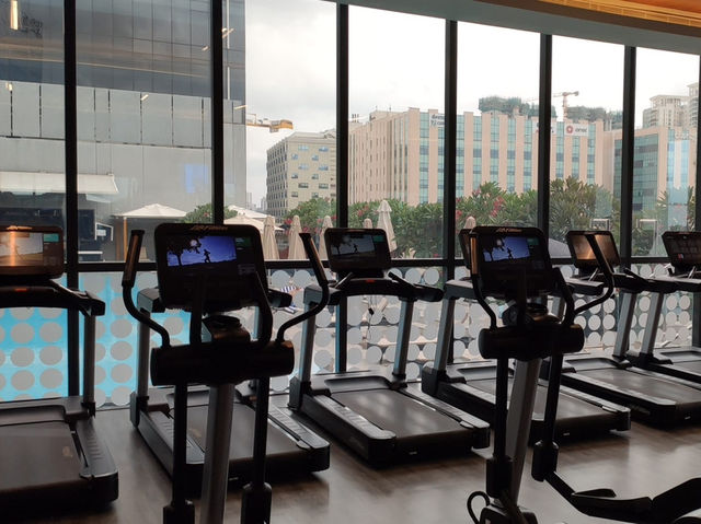 ✨🏨 Hilton Bangalore Embassy GolfLinks – Your Stylish Escape in Bengaluru 🌿🌆