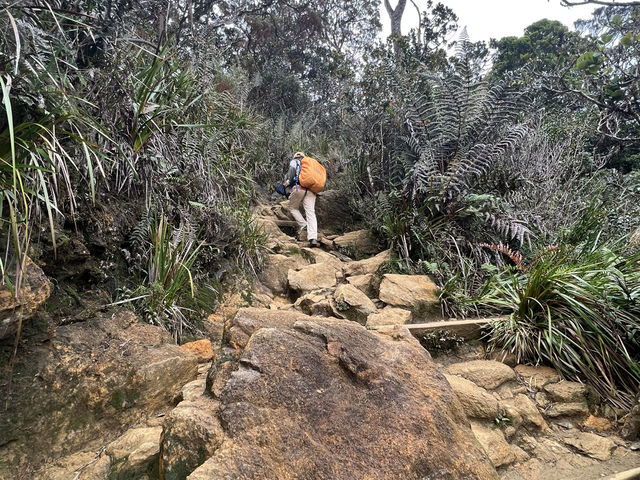 🌄 登上KK山的絕美旅程！