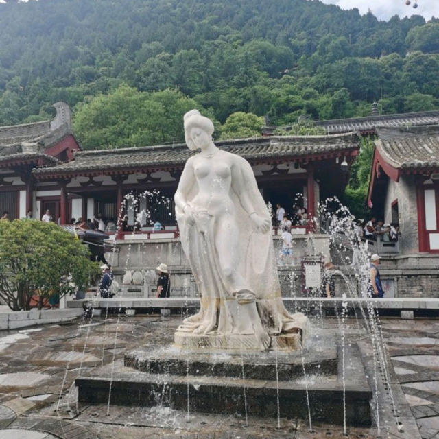 🏯 Huaqing Palace — Hot Springs, History & Tang Dynasty Romance