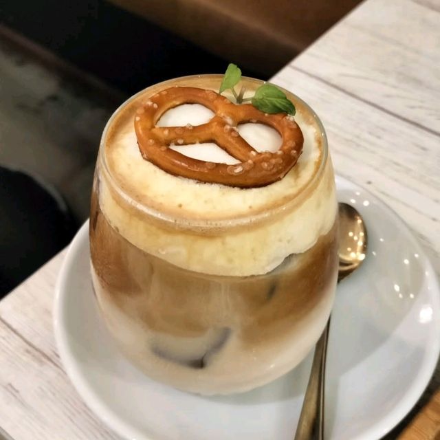 【新大久保】夜カフェにもオススメ 糸かき氷