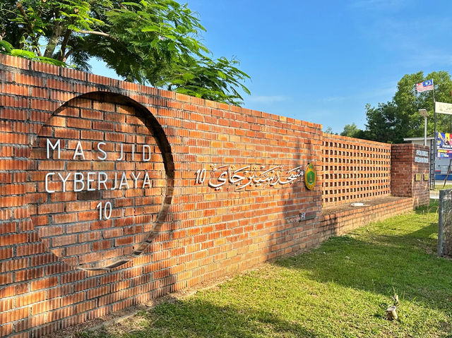 Masjid Cyberjaya 10 – A Modern Mosque in the Heart of a Smart City 