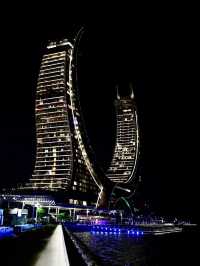 【多哈夜景｜光與海交織的城市詩】