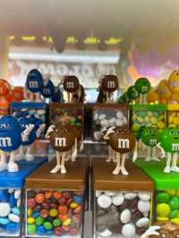 嘩!嘩!有生以來見過最多朱古力豆的地方-上海M&M’s旗艦店