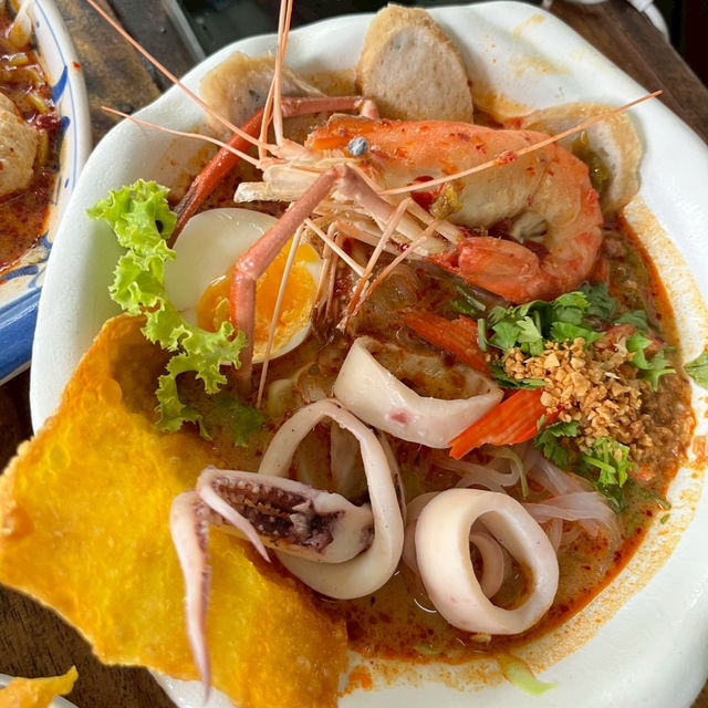 ก๋วยเตี๋ยวต้มยำน้ำข้นให้รีบตัก