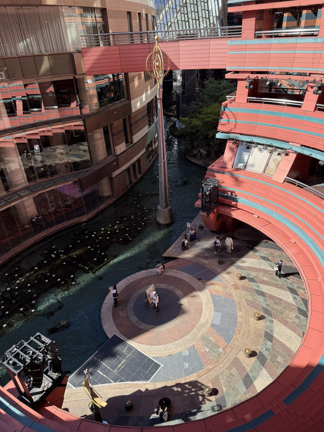 【福岡・博多運河城】城市劇場的奇幻漫步:流水、光影與鋼彈的交響樂 【福岡・博多運河城】城市劇場的奇幻漫步:流水、光影與鋼彈的交響樂