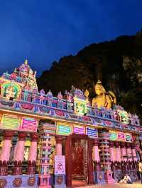 夜に訪れる静寂の聖地｜Batu Caves（バトゥ洞窟）