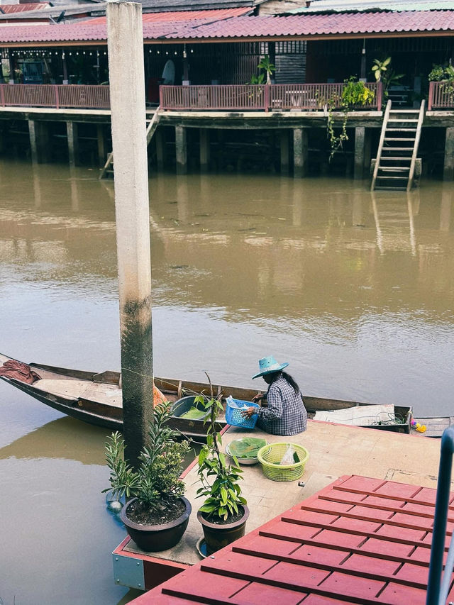 🚤 ตลาดน้ำบางน้อย จังหวัดสมุทรสงคราม 🌴