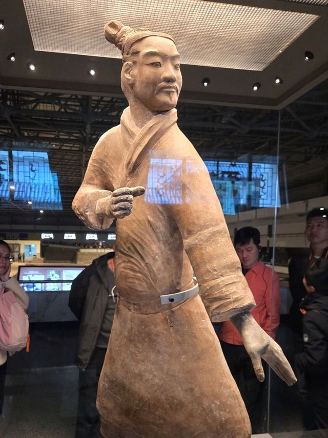 Traveling back in time to the Qin Dynasty Traveling back in time to the Qin Dynasty