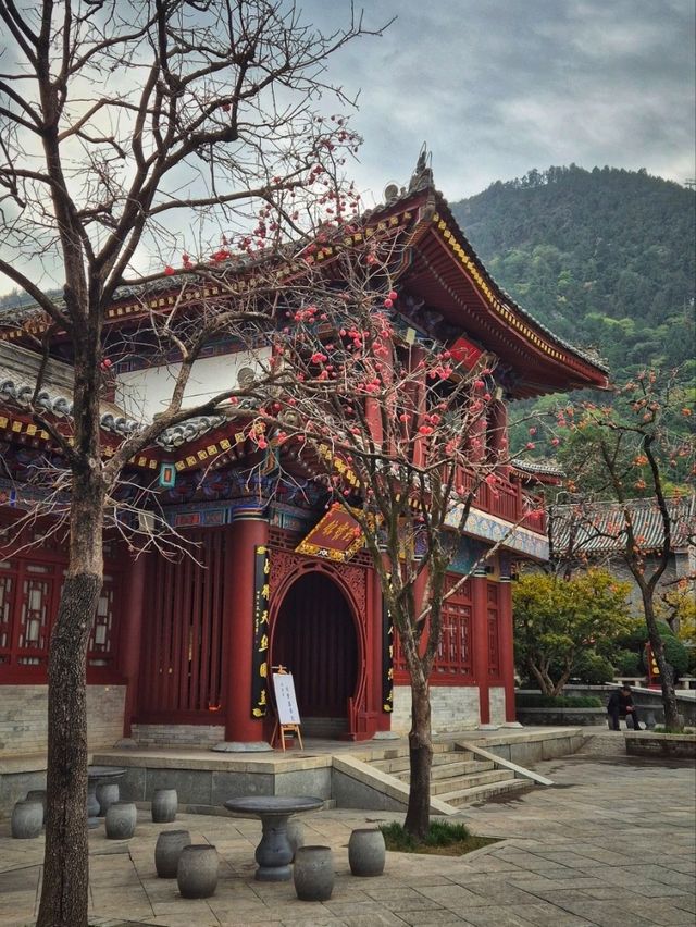 Terracotta warriors and Hua Qing palace are a must in Xi'an