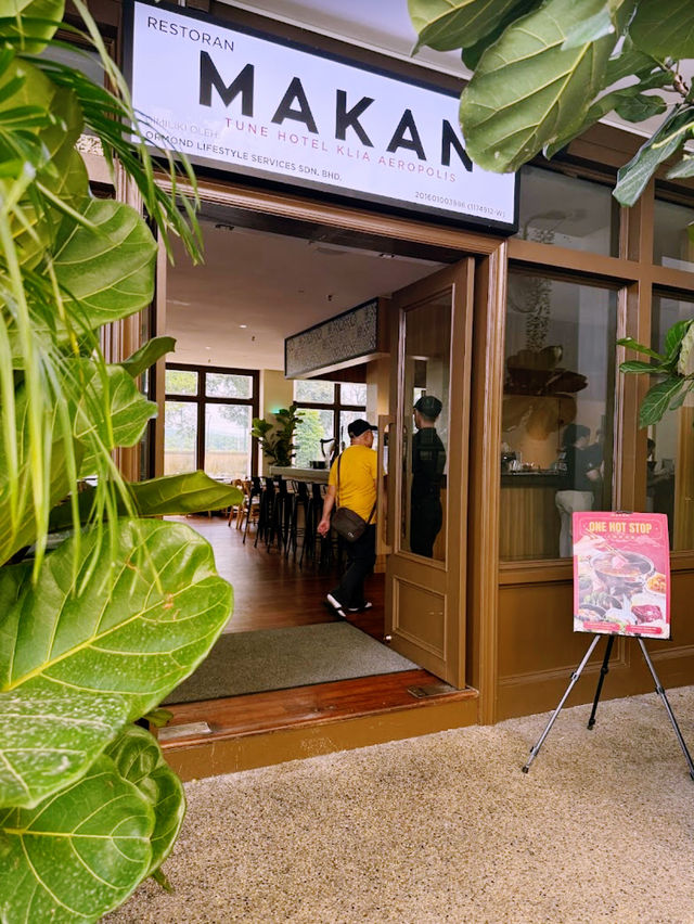 Tune Hotel KLIA Aeropolis: The Go-To Transit Stay in Sepang 🚀✨ Tune Hotel KLIA Aeropolis: The Go-To Transit Stay in Sepang 🚀✨