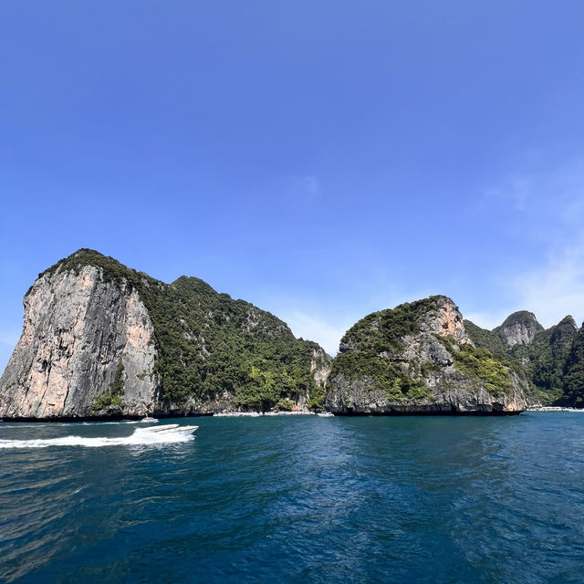 Острова ПхиПхи, Пхи-Пхи- ле, Майя Бэй Острова ПхиПхи, Пхи-Пхи- ле, Майя Бэй