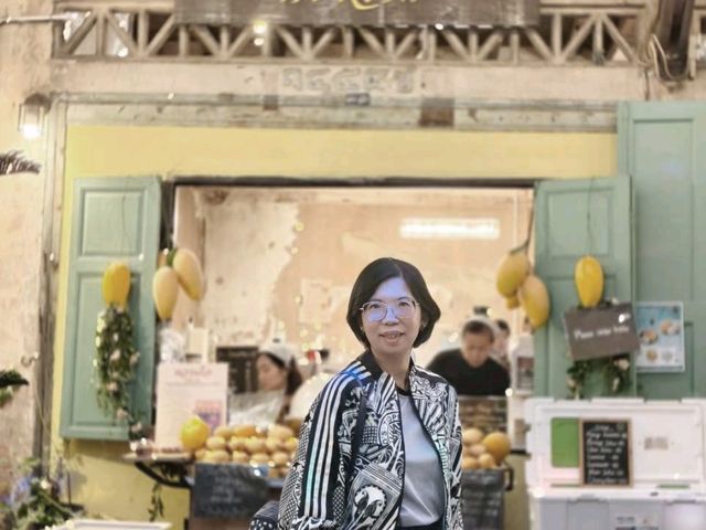 ถนนทรงวาด เสน่ห์เหนือกาลเวลา จากอดีตสู่ปัจจุบัน