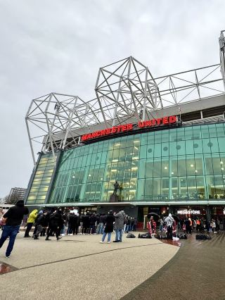 究極のマンチェスター・ユナイテッドファンガイド！オールド・トラッフォードの試合を体験しよう⚽️ キャリントン・トレーニンググラウンド - 直接登録のチャンス⚽️