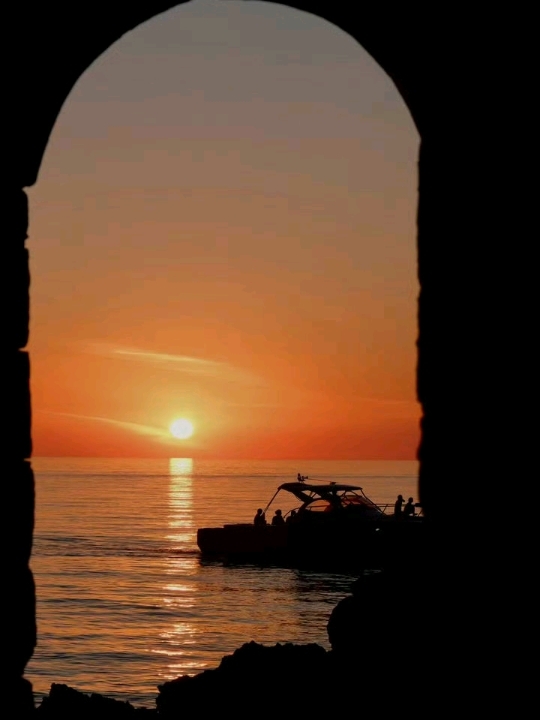 🌊 Cefalù | Where a Beach Town Meets a World Heritage City