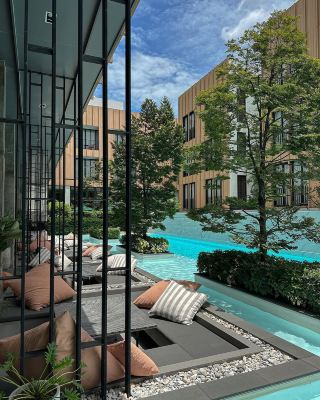 Bangkok is calling! Get ready for cool design vibes, delicious eats, and a slice of city calm at Craftsman Bangkok 😍🏨

Top Spot to Stay: Craftsman Bangkok
If you’re hunting for aesthetics, this is your place. Located at 34-36 Soi Phahon Yothin 11, Samsen Nai, it’s the kind of hotel where sleek style meets cozy comfort. The vibe is chill—perfect for recharging after exploring the city’s craziness.

Why I loved it: The calm, quiet atmosphere is a legit retreat from the city buzz. Plus, the poolside dining is super relaxing, and the breakfast spread is totally crave-worthy! But, heads-up, bring earplugs; some guests noted the soundproofing needs work. Double-check your bill for extra charges and request a room inspection for spotless vibes.

Food & Dining:
You’re set with delicious menu options right at the hotel’s on-site restaurant (don’t miss breakfast!). If you want more, you’re just a short walk or tuk-tuk ride away from Ari’s trendy cafés and local street food.

Getting Around:
Grab a Grab or hop on BTS Skytrain—Craftsman Bangkok is close to the Ari station. Saves you from the city’s traffic jams and keeps things budget-friendly.

Top tips:
· Start mornings with breakfast by the pool.
· Confirm costs up front when checking in.
· For quiet, ask for a room away from busy street.

Keep it stylish, stay safe, and make Bangkok your personalized getaway! 🗺️

#BangkokStay  #BoutiqueHotel  #ThailandTravel 