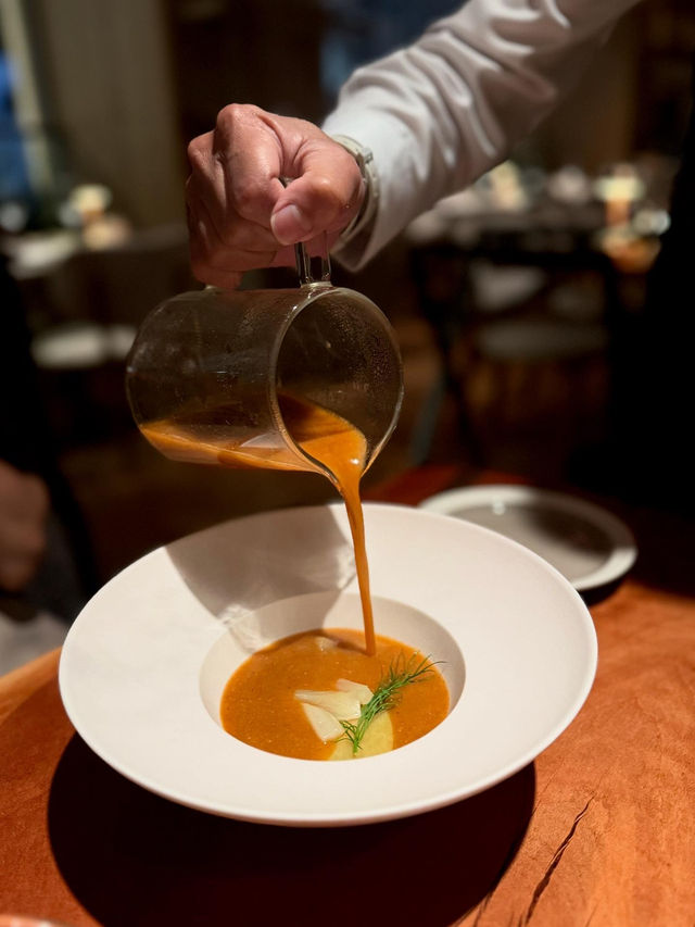 銅鑼灣的精緻藝術西餐廳🍽🥂🍾 靚靚玫瑰長廊🌹