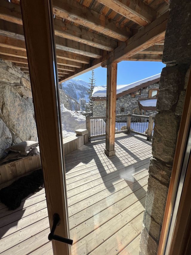 Snow escape in Val-d’Isere