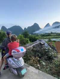 Yangshuo: holiday in Yulong River