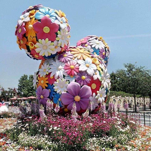 Shanghai Disneyland Park for the Fun and Adventure 