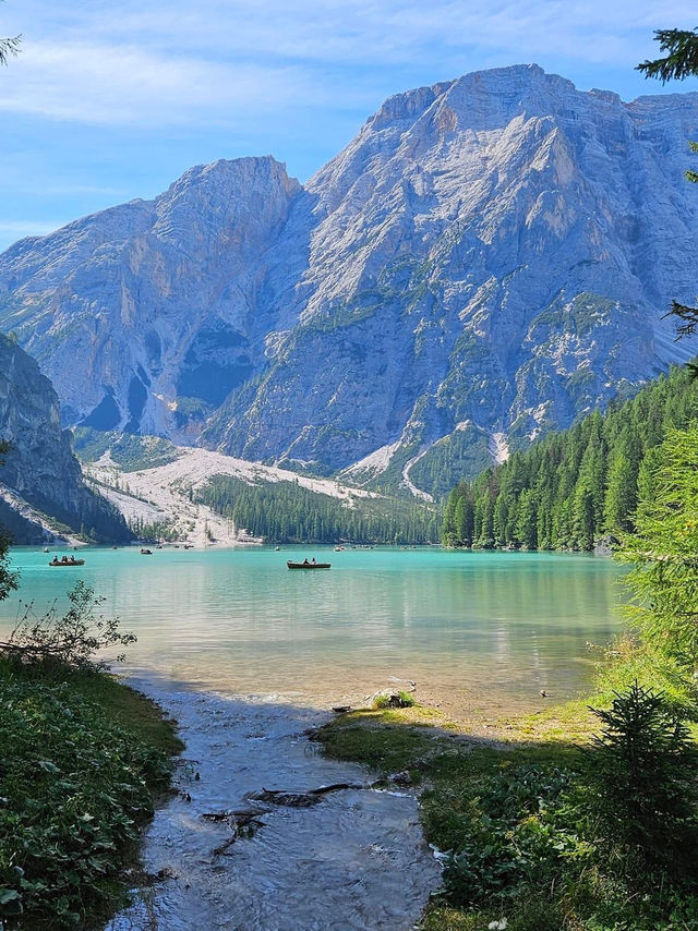 Lake Braies breathless in autumn 