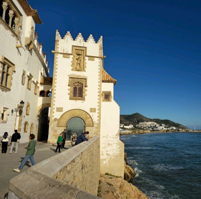 유럽여행 중 들려보면 좋을 휴양도시인 Sitges 시체스