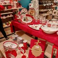 Festive Christmas Dinnerware at Kasanova!
