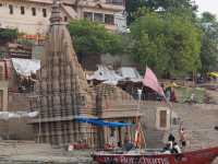 To live or to die here in Varanasi?
