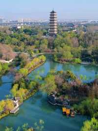 🌸 Yangzhou – A Classical Chinese City of Gardens, Canals, and Poetry