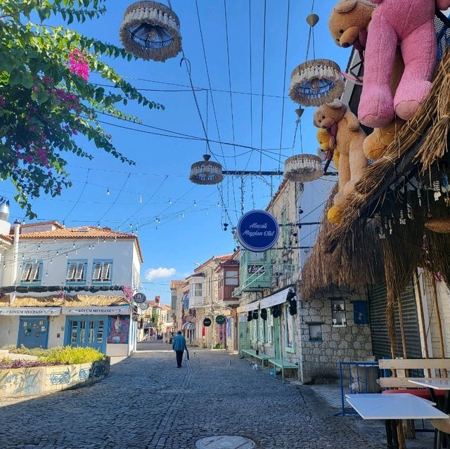 🌸💫 Alaçatı – Where Time Slows and Beauty Speaks! 🇹🇷💙
