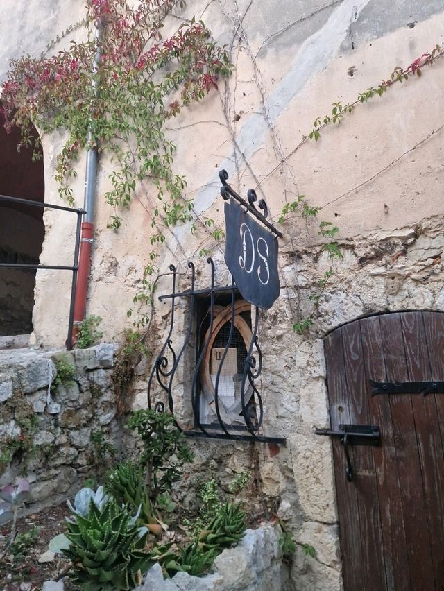 🍂 Why Eze is the Perfect Side Trip from Nice in October