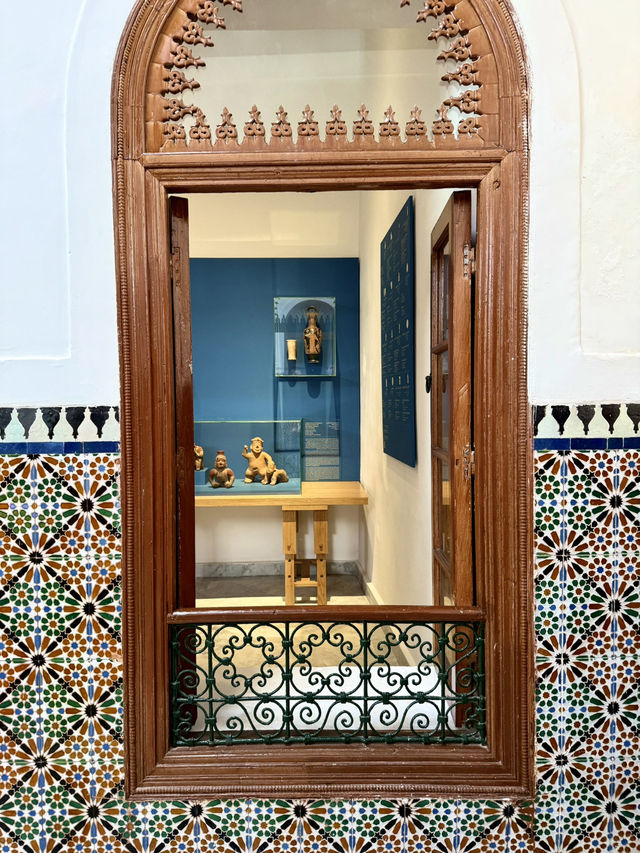 Morning Light and Coffee Aromas