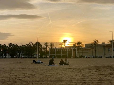 Malvarrosa – The Most Beautiful and Famous Beach in Valencia Malvarrosa – The Most Beautiful and Famous Beach in Valencia