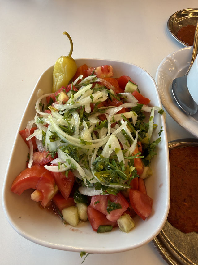 A Simple Turkish Dinner at Köfteci Yusuf 🍲🥗
