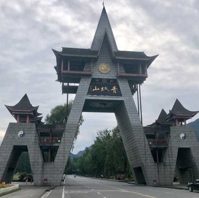 Mount Qingcheng-A Great Hike to the top! 🇨🇳