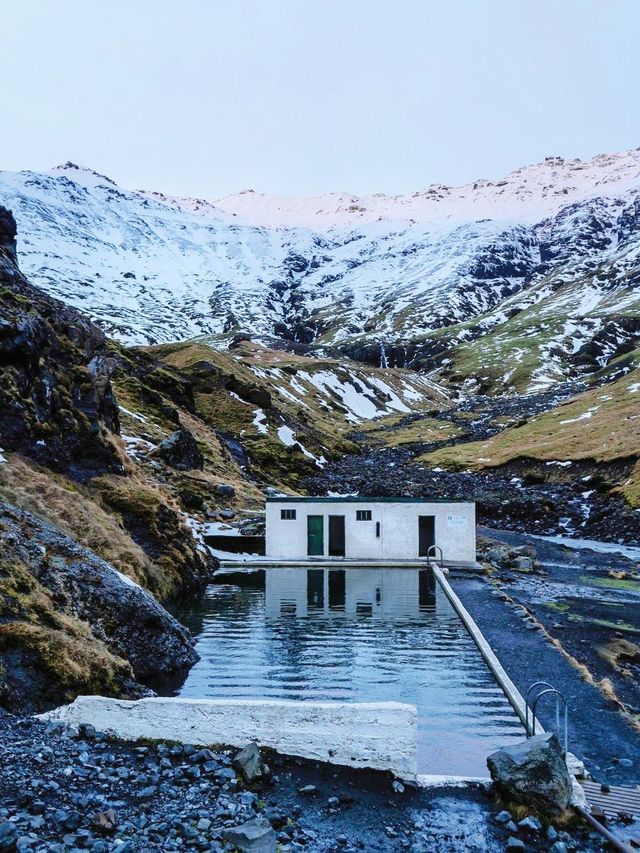 我去了和別人不一樣的冰島之我在冰島泡了個野溫泉