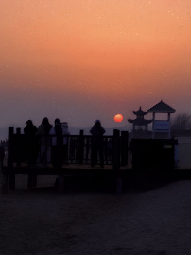 秦皇島北戴河海邊日出日落