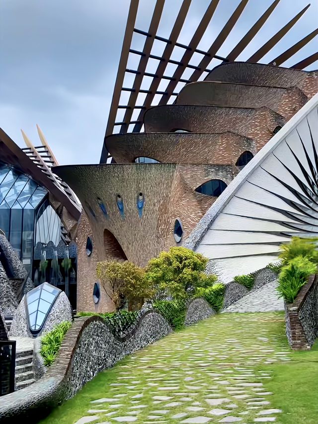 深圳龍華的神秘角落｜耗資10億大廈｜帶你領略建築奇蹟