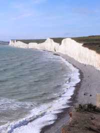 🚂 All Aboard: The Ultimate Guide to Riding the Rails from London to Brighton 🌊