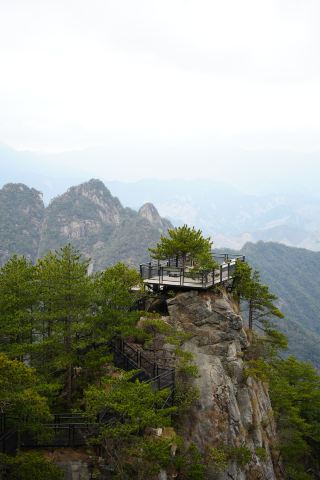 在杭州爬長城