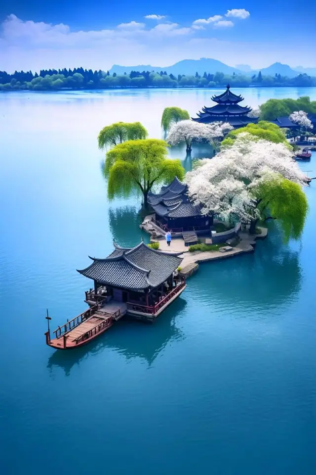 西湖遊船攻略：帶你玩轉湖光山色！