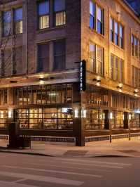 🌟✈️ Louisville's Luxe Lodgings: Marriott Downtown Scoop! 🏨🍽️
