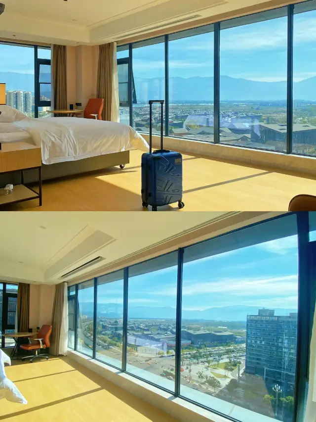 The backpacker cried with excitement when he came to Erhai and stayed at this hotel!!