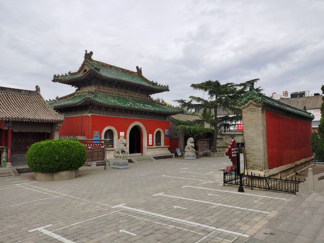 在路上：文峰塔——上大下小嘅安陽千年古塔。