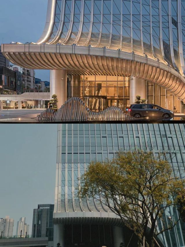 入住兩江新區高科希爾頓酒店。