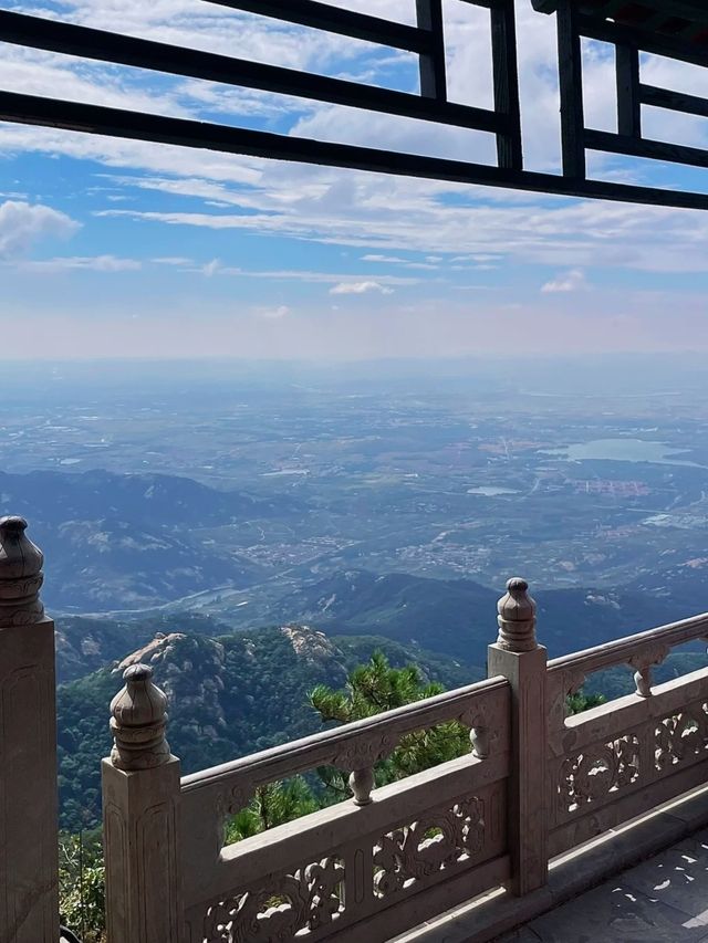 登高望遠漫步山野，祈福願你我皆順意！