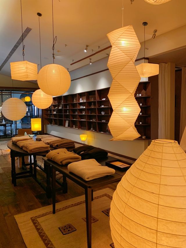 山也 郝新展，日本藝術家器皿展