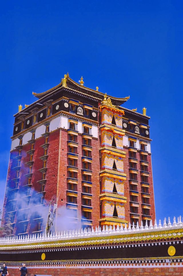 心中之一-米拉日巴佛閣